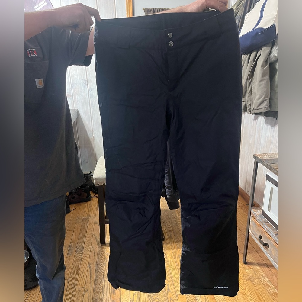 Large Columbia Omni-tech snow pants